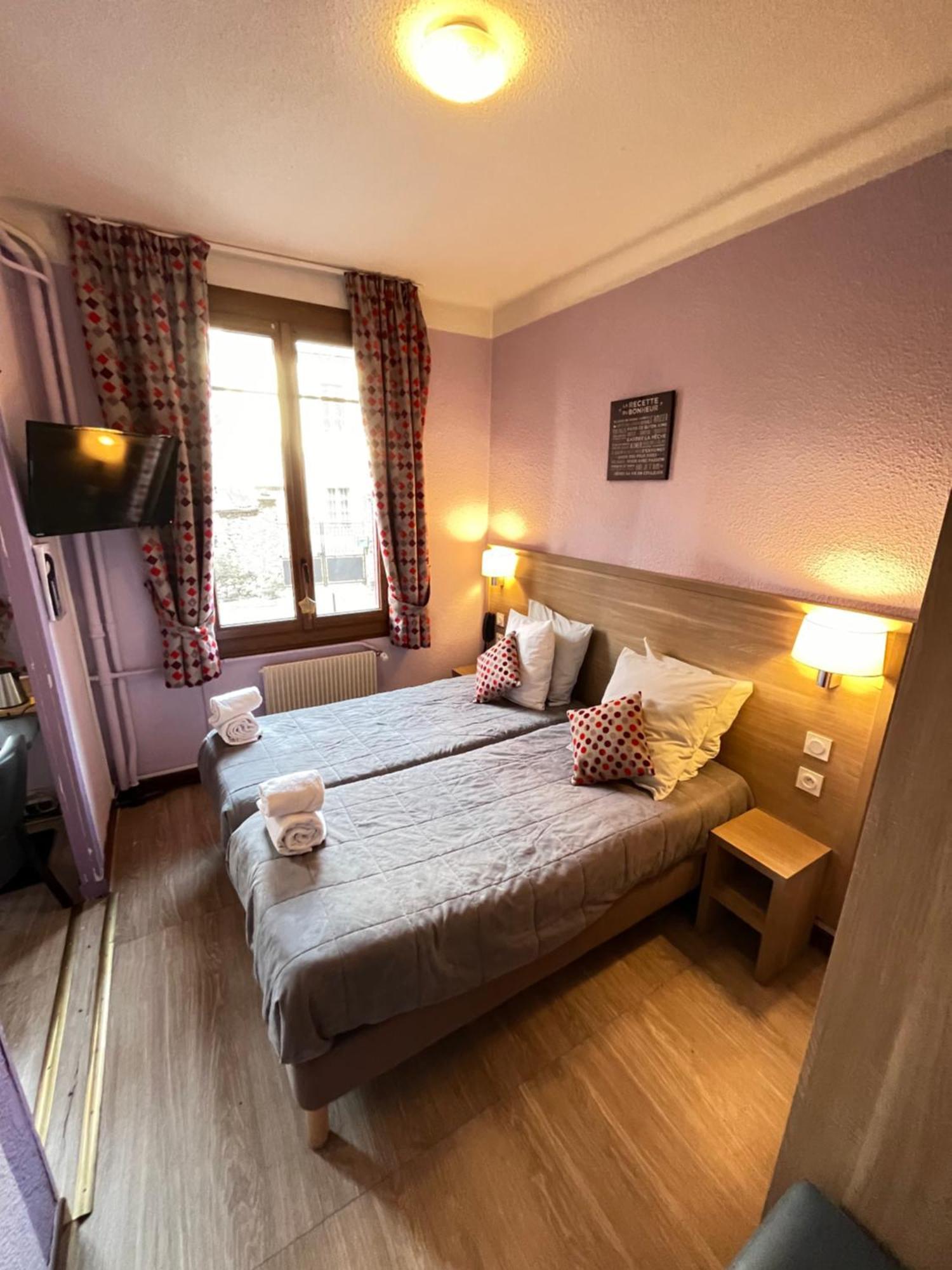 Du Cheval Blanc Hotel 2*