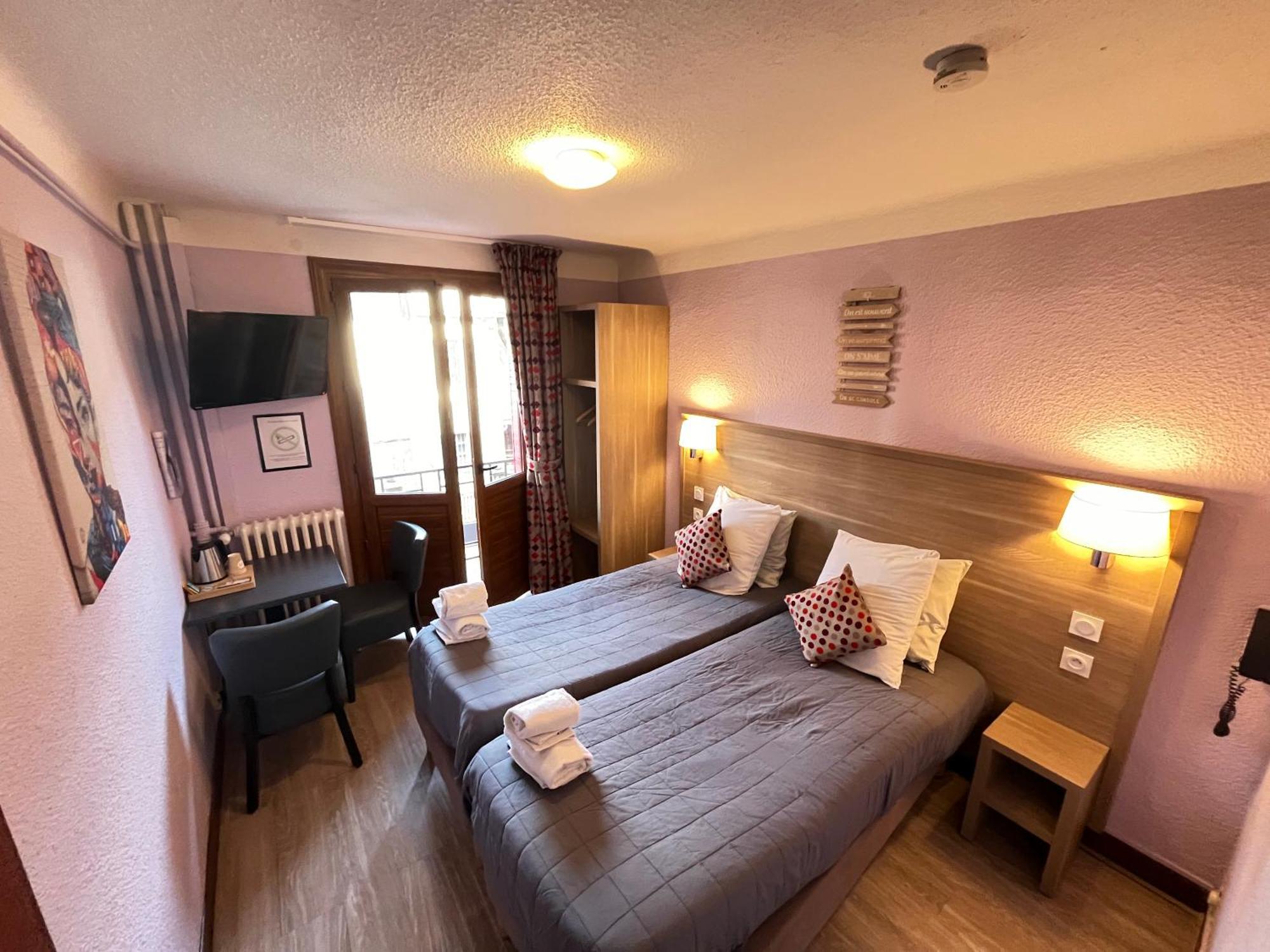 Du Cheval Blanc Hotel 2*