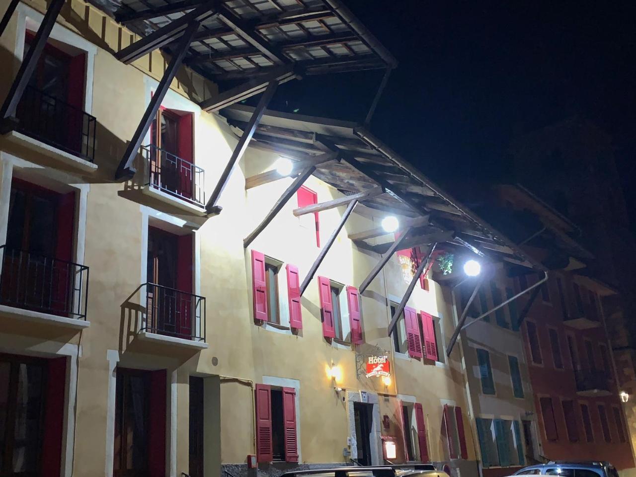 Hotel Du Cheval Blanc Barcelonnette